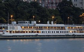 Boat Hotel Fortuna Budapest